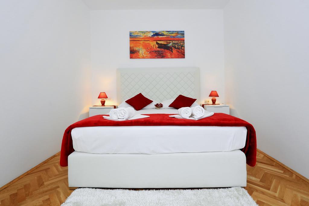 Apartments Maruna Self Check-In Zadar Exterior photo