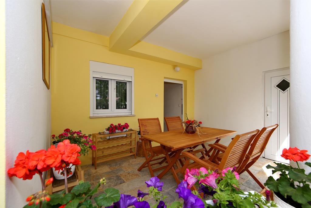 Apartments Maruna Self Check-In Zadar Exterior photo